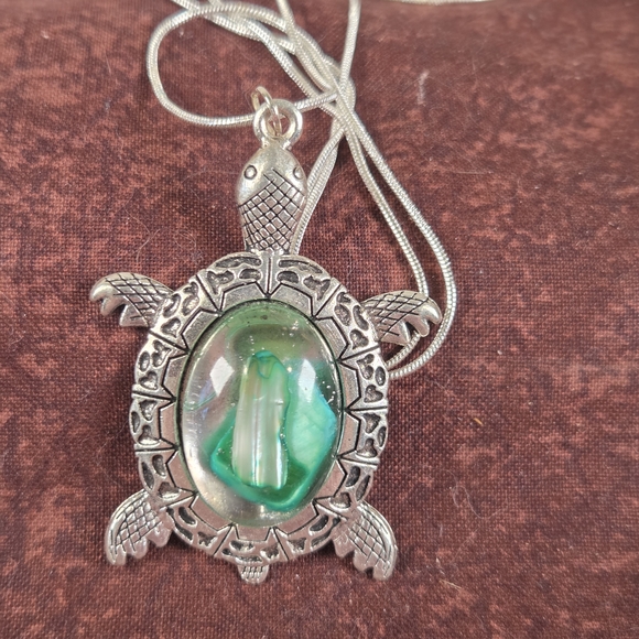 Jewelry - Silver Turtle Pendant Necklace with Green Accent
